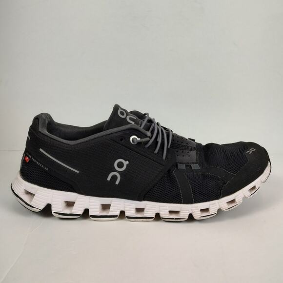 On Cloud 5 black athletic casual running shoes mens 10.5 - Picture 1 of 9